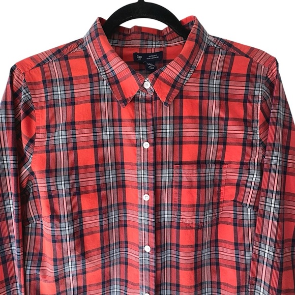GAP NWOT BOYFRIEND FIT BUTTON DOWN PLAID COTTON SHIRT | SIZE: MEDIUM - Picture 2 of 9